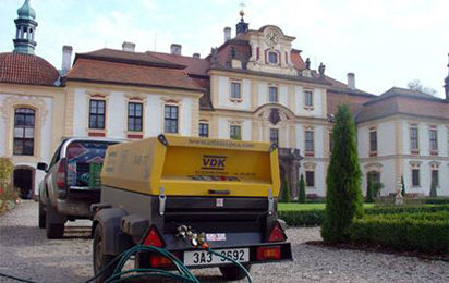 Kompresor VDK připravený k práci v terénu